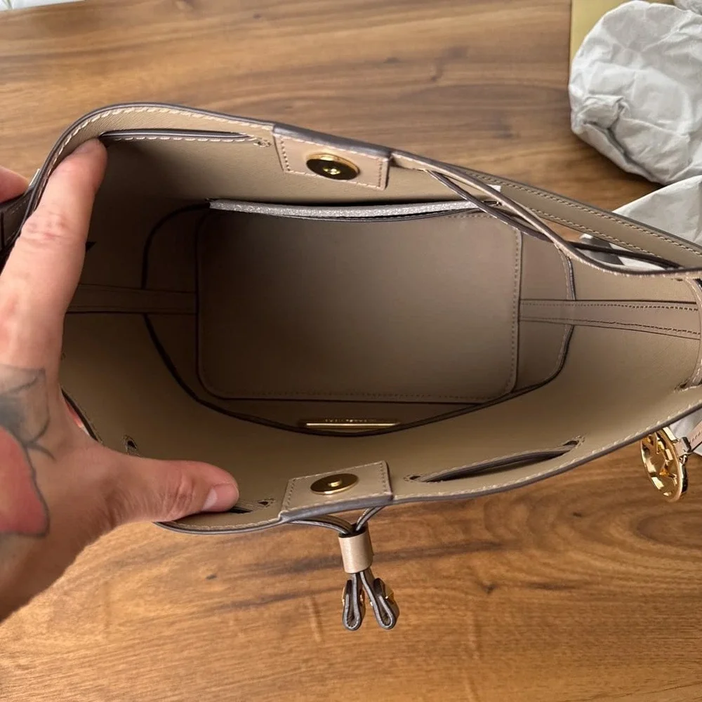 Michael Kors Trista Medium Bucket Bag Truffle Beige Saffiano Leather NWT
